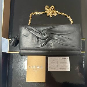 Authentic Loewe black wallet with chain 🩵